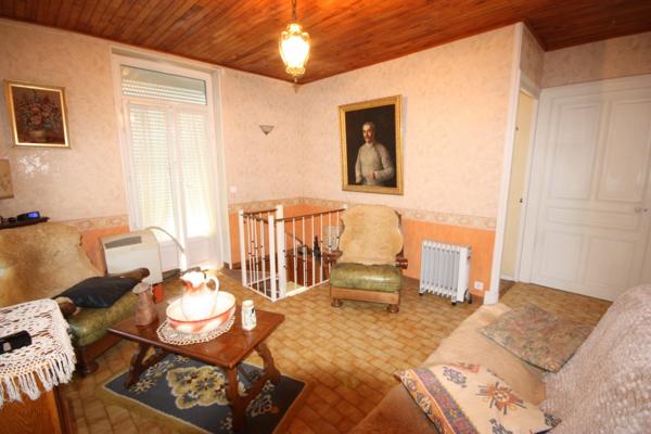 Dpt Isère (38), à vendre LES ABRETS maison P6 de 172 m² sur parc de 9198 m²