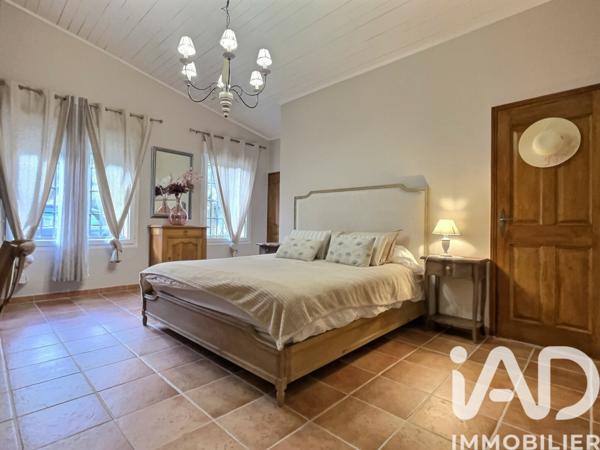 Maison à vendre 6 pièces 185 m² Saint-Martin-de-Crau