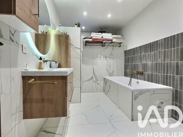 Maison à vendre 6 pièces 185 m² Saint-Martin-de-Crau