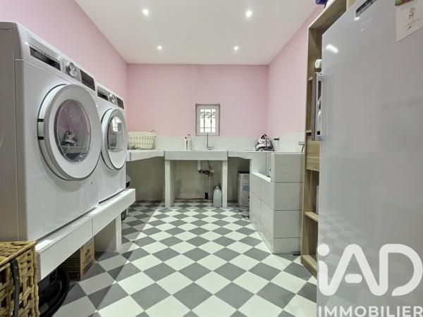 Maison à vendre 6 pièces 185 m² Saint-Martin-de-Crau