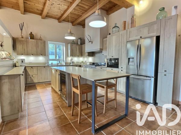 Maison à vendre 6 pièces 185 m² Saint-Martin-de-Crau