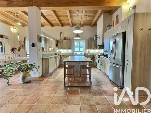 Maison à vendre 6 pièces 185 m² Saint-Martin-de-Crau