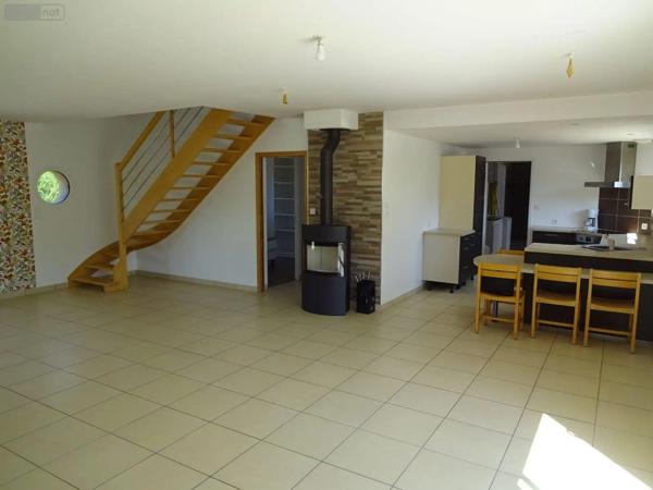 Location - Maison Saint-Germain-en-Coglès 35133 5 pièces 122 m 2 708 m 2