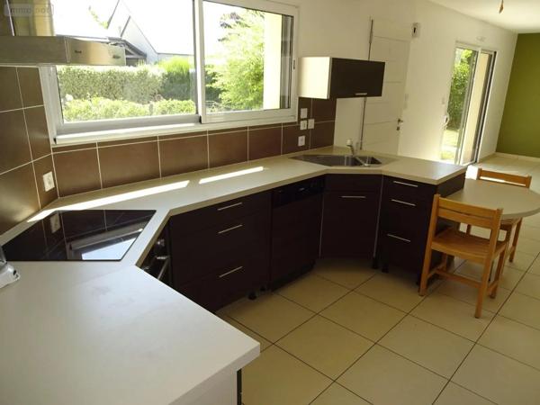 Location - Maison Saint-Germain-en-Coglès 35133 5 pièces 122 m 2 708 m 2