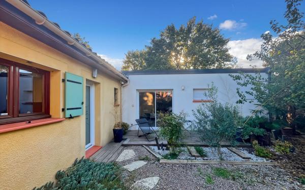 Maison à vendre    5 pièces •  Finhan