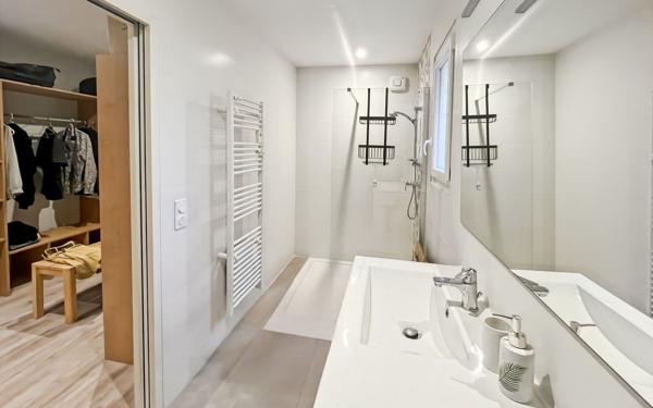 Maison à vendre    5 pièces •  Finhan