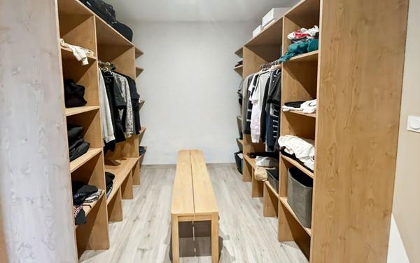 Maison à vendre    5 pièces •  Finhan