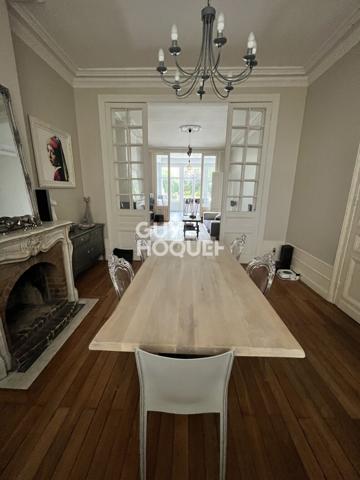 MAISON À VENDRE DE 8 PIÈCES DE 208,47 M²