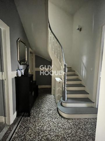 MAISON À VENDRE DE 8 PIÈCES DE 208,47 M²