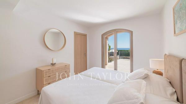Villa vue mer – Jardin plat – Proche Monaco