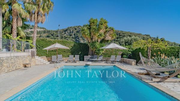 Villa vue mer – Jardin plat – Proche Monaco