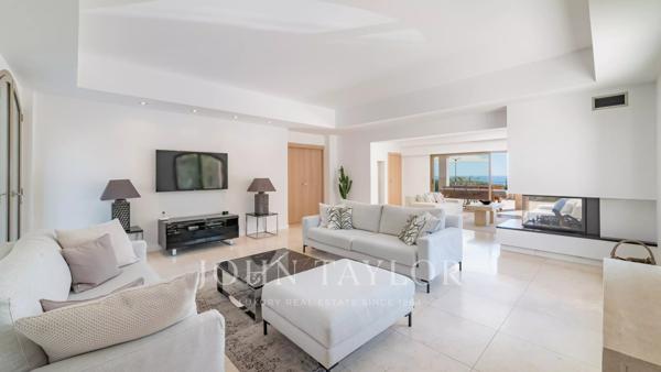 Villa vue mer – Jardin plat – Proche Monaco
