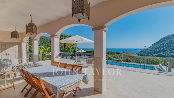Villa vue mer – Jardin plat – Proche Monaco