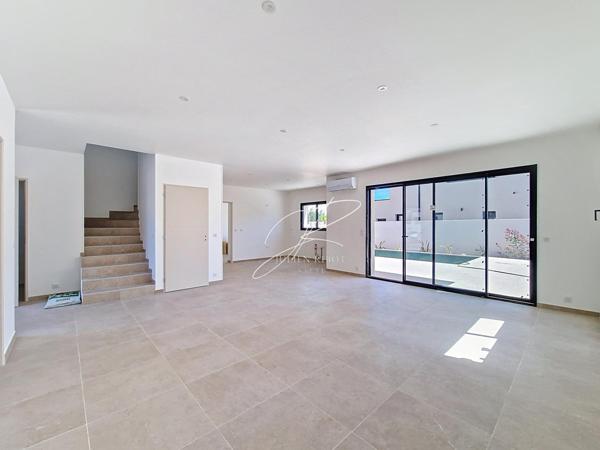 Villa neuve T6 4 chambres 139 m² piscine et garage