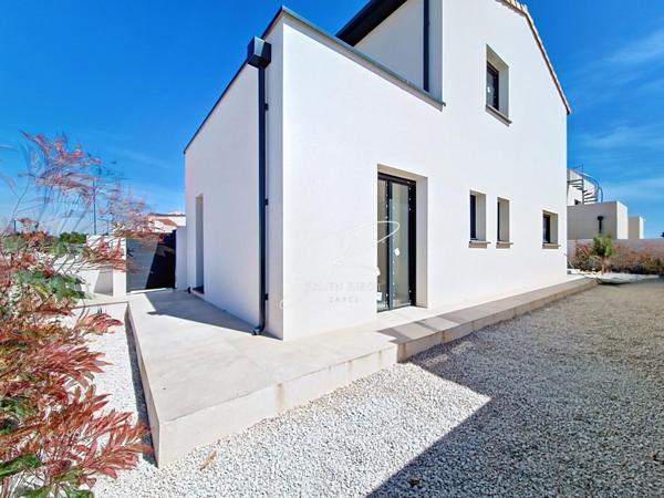 Villa neuve T6 4 chambres 139 m² piscine et garage