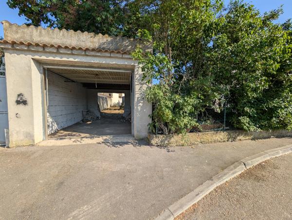 Terrain à vendre à La Penne-sur-Huveaune (13821) - Bouches-du-Rhône