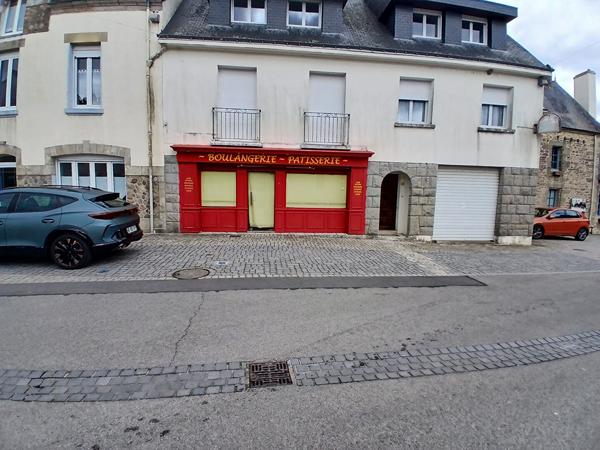 A LOUER Local tout commerce de e 37 m2 en centre ville de Noyal MUZILLAC