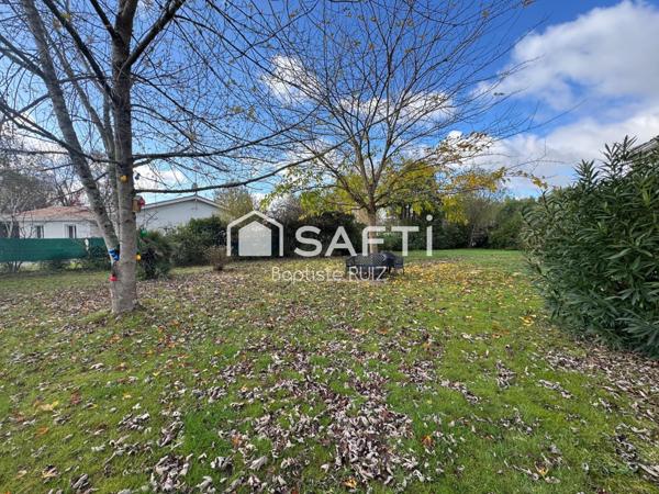 Superbe terrain, viabilisé, borné, clôturé avec puits