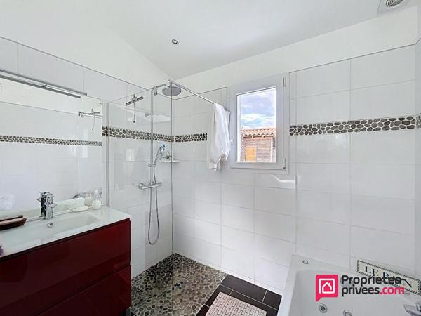 Marsilly - Maison familiale 4 chambres avec piscine, jardin, garage