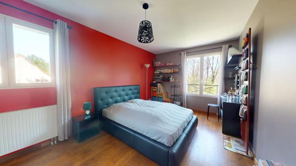 MONTFERMEIL-FRANCEVILLE LUXUEUSE MAISON D'ARCHITECTE, UN HAVRE DE PAIX AUX PORTES DE PARIS (230 m2)