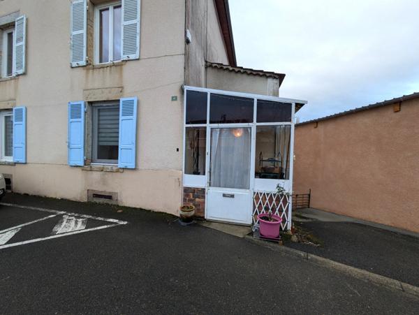 APPARTEMENT 58 m2 - 2/3 CHAMBRES - CAVE - GARAGE - EXTÉRIEUR - REZ DE CHAUSSEE