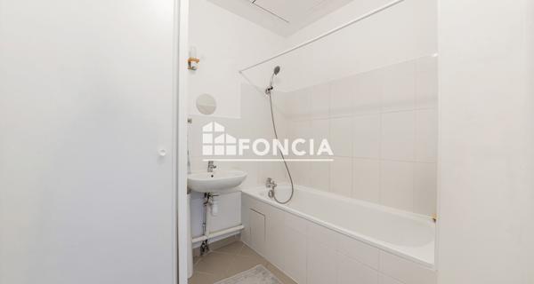 À vendre Appartement 2 pièces 41.3 m² - Salon-de-provence 13300