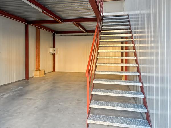 Entrepôt de 84,82m2 PERIGNY SUR YERRES