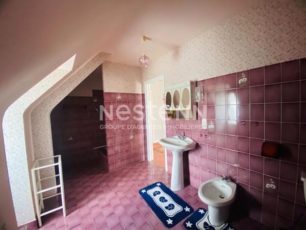 Grande maison bénéficiant d'une localisation privilégiée, proche du centre-ville de Plérin