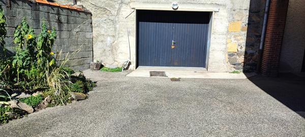 Sainte-Foy-l'Argentière (69610) Maison avec petit extérieur