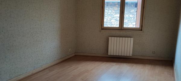 Sainte-Foy-l'Argentière (69610) Maison avec petit extérieur