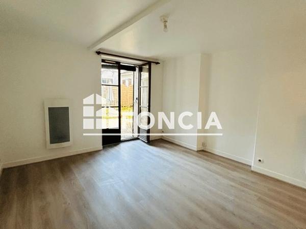 Location Studio 26 m² - 7 RUE TALMA Brunoy 91800