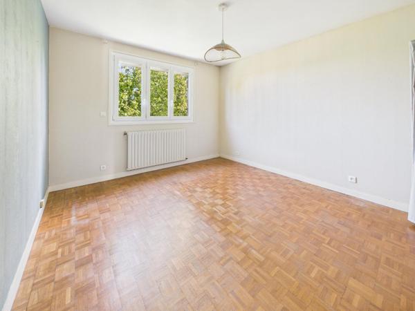 MAISON FAMILIALE DE 145 m² AVEC 4 CHAMBRES