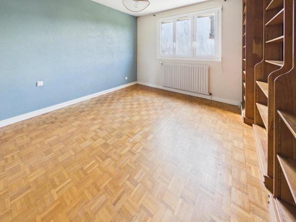 MAISON FAMILIALE DE 145 m² AVEC 4 CHAMBRES