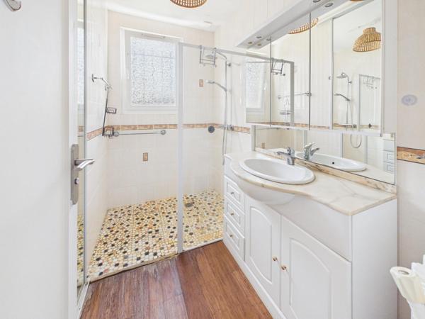 MAISON FAMILIALE DE 145 m² AVEC 4 CHAMBRES