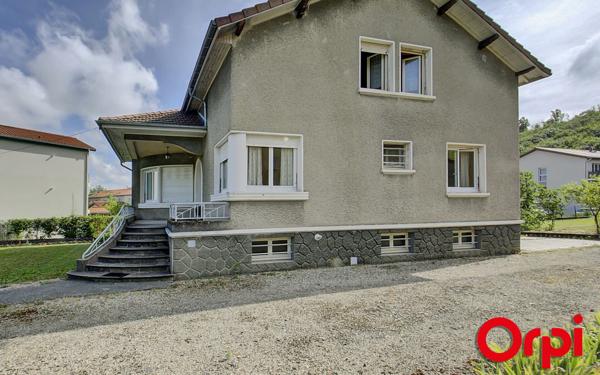 Maison à vendre    6 pièces •  Bourgoin-Jallieu