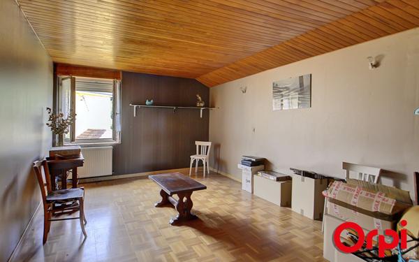 Maison à vendre    6 pièces •  Bourgoin-Jallieu