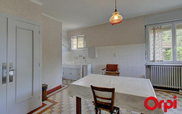 Maison à vendre    6 pièces •  Bourgoin-Jallieu