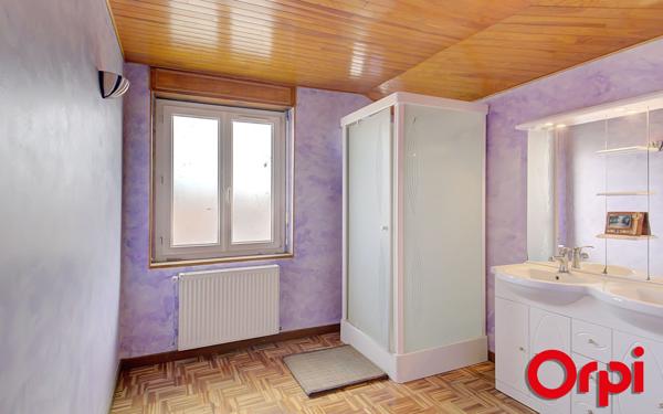 Maison à vendre    6 pièces •  Bourgoin-Jallieu