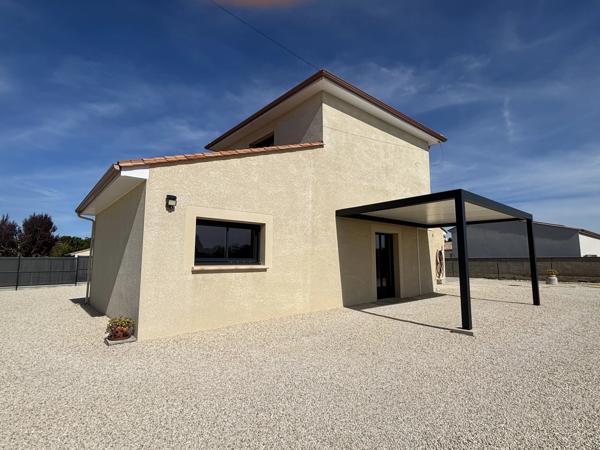 Maison contemporaine de 4 chambres, nécessitant peu d'entretien
