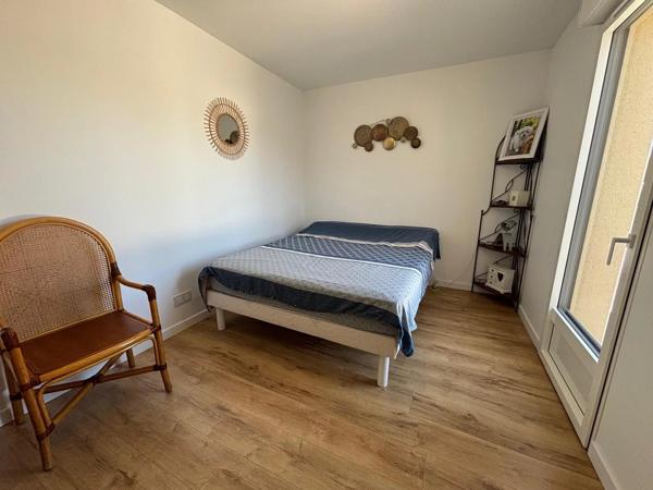 Maison contemporaine de 4 chambres, nécessitant peu d'entretien