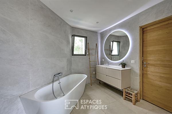 Lumineuse villa contemporaine avec bassin 15m