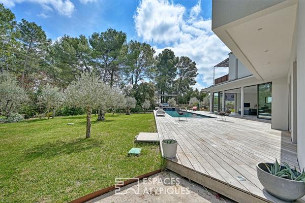 Lumineuse villa contemporaine avec bassin 15m