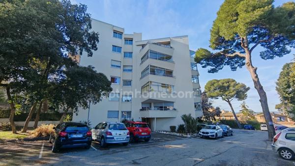Sète Métairies – Dernier étage avec terrasse, vue mer, ascenseur, parking + cave (56 m²)