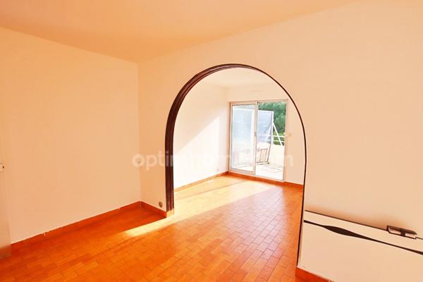 Sète Métairies – Dernier étage avec terrasse, vue mer, ascenseur, parking + cave (56 m²)