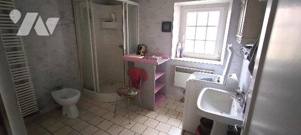 MAISON ANCIENNE ET DEPENDANCES SUR 3200m2