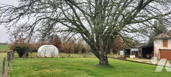 MAISON ANCIENNE ET DEPENDANCES SUR 3200m2