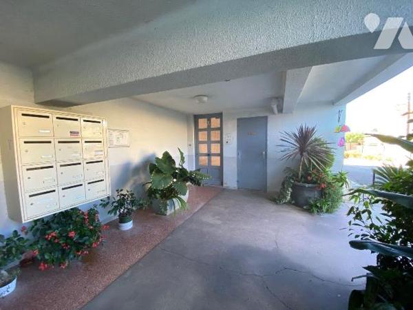 A VENDRRE/NUE PROPRIETE D'UN APPARTEMENT/TOULON : au sein du quartier Aguillon, dans une coprop...