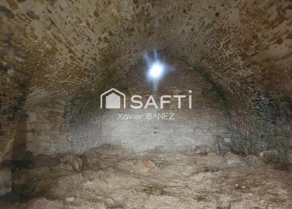 Ancien corps de ferme à rénover (Le Mazet, 48500)