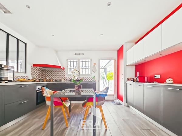 Maison Pessac 6 pièce(s) 133.52 m2 , 3 chambres  quartier Noès