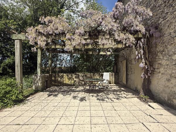 Bourg-de-Visa (82190) BOURG DE VISA Maison authentique en pierre avec 4 chambres, grange et piscine 4857m2 jardin